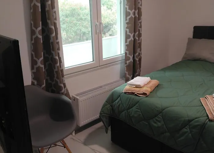 Shopping,Airport,Parking,Ring Road 100Sqm Comfort