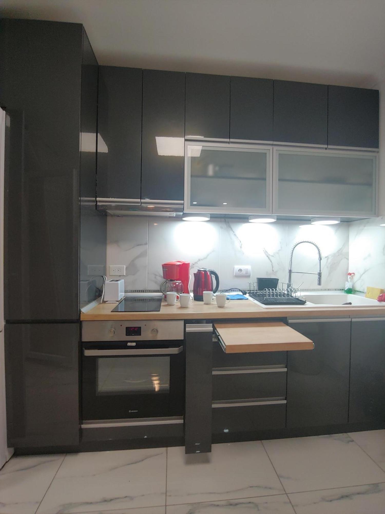 Shopping,airport,parking,ring Road 100sqm Comfort Thessaloniki